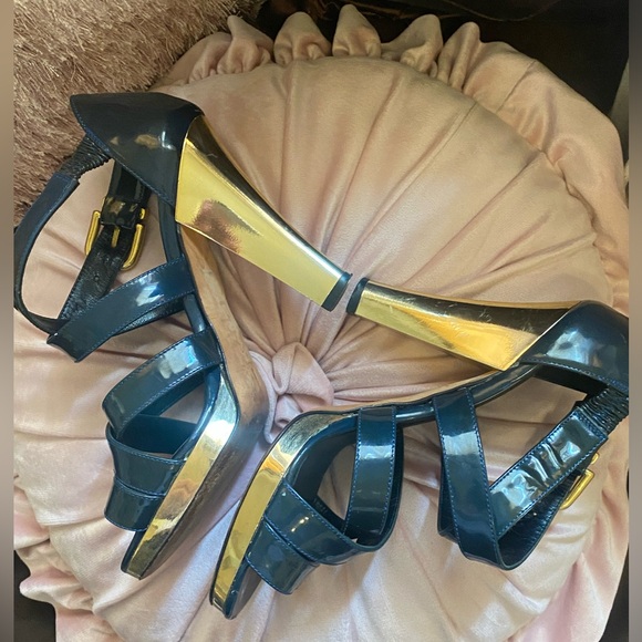 🎀 Made in ITALY Michael Kors Heels Shoes Size 7 M Gorgeous patent leather color - Picture 7 of 12